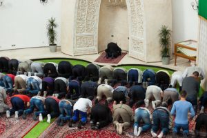 Imam Nullifies His Ablution During Prayer