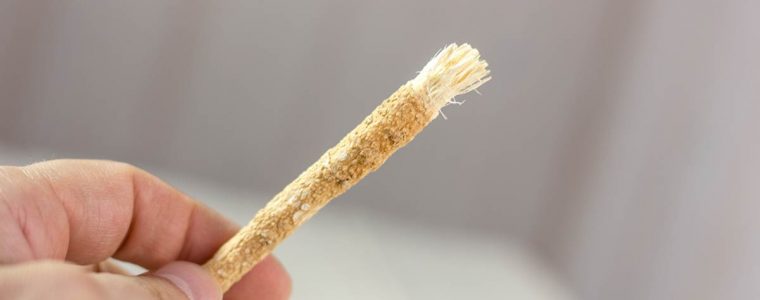 What Is the Ruling of Using Miswak before Prayer? 