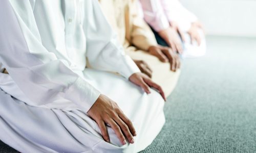 What Is the Ruling of Du`aa’ between the Two Prostrations?