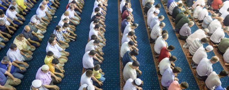 Making Supplication after Reciting Tashahhud in Prayer