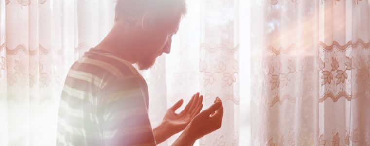 When Should One Raise Hands in Duaa?