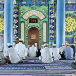 Making Tasleem Along With the Imam In Prayer