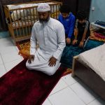 Praying Taraweeh in Congregation remotely during the lockdown