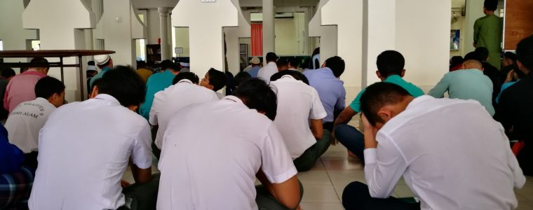 What Should I Do if I Am Not Able to Pray at School?